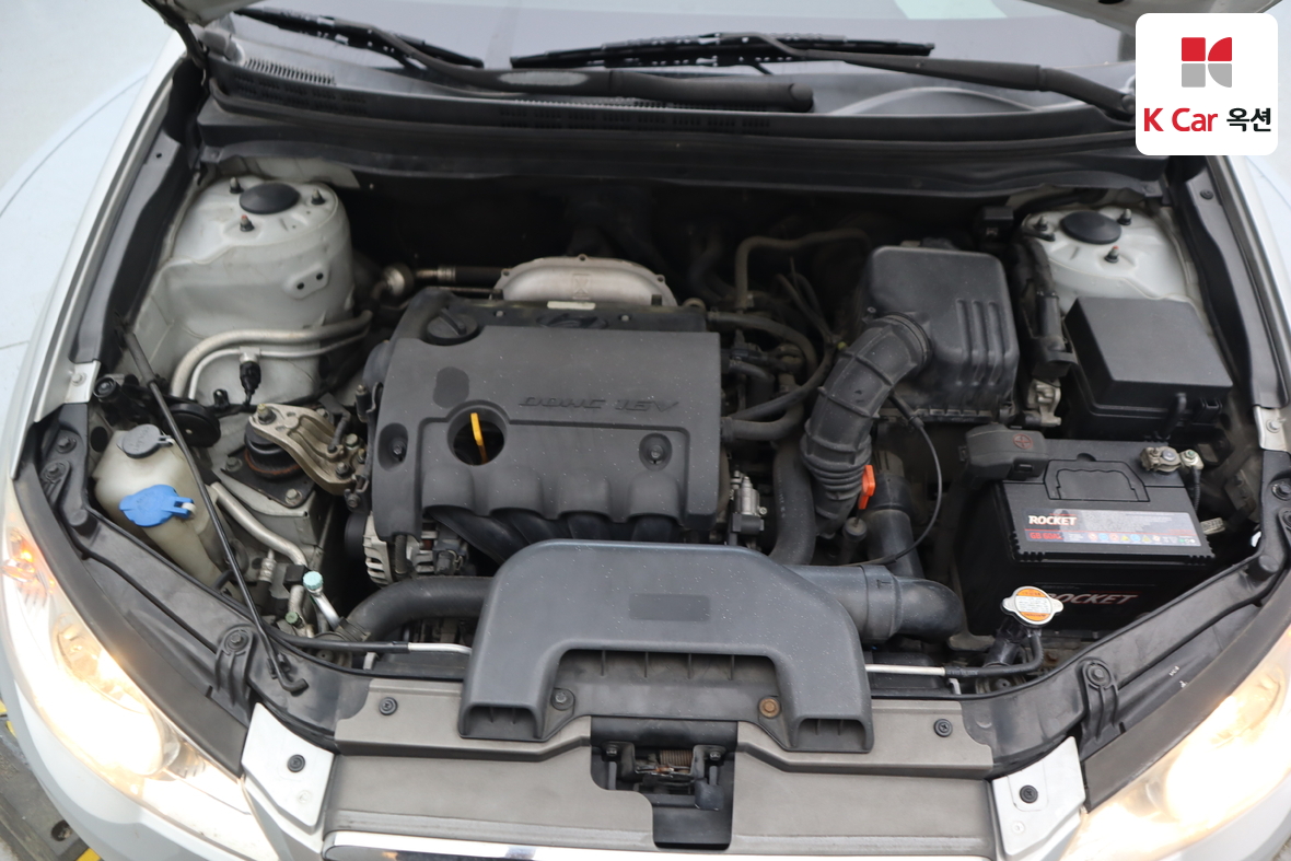 Hyundai Elantra - 35