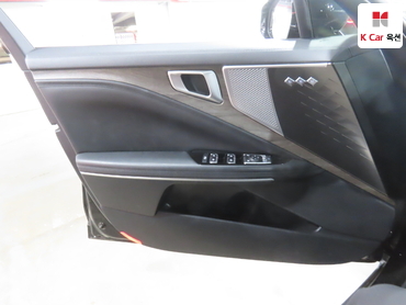 2023 - kia k8