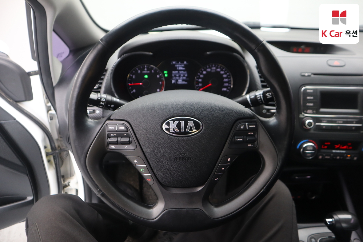 Kia K3 - 10