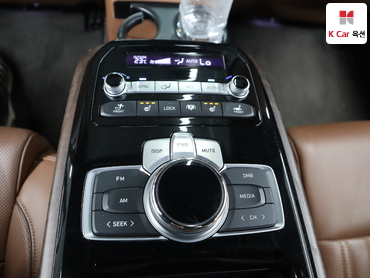 2021 - genesis g90