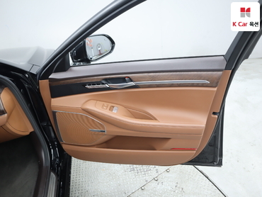 2021 - genesis g90