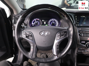 2016 - hyundai grandeur