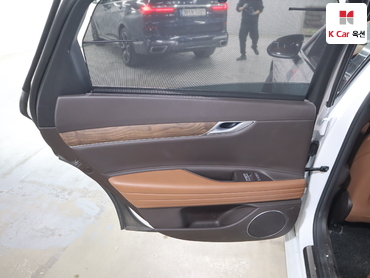 2022 - genesis g80