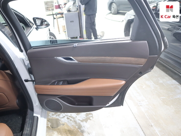 2022 - genesis g80