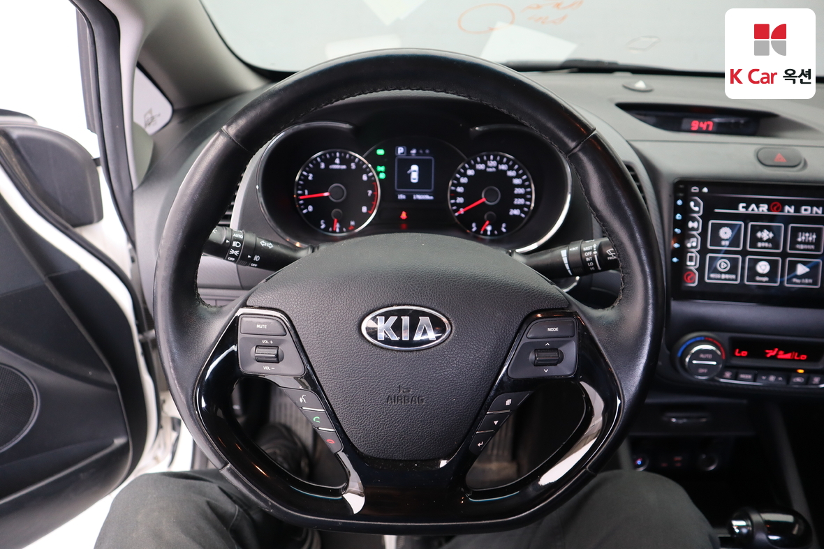 Kia K3 - 10