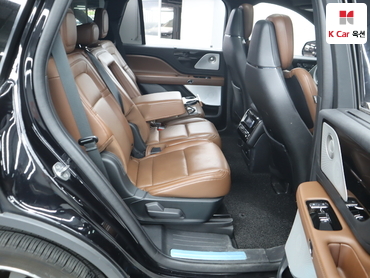 2021 - lincoln aviator