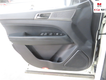 2021 - kgm rexton