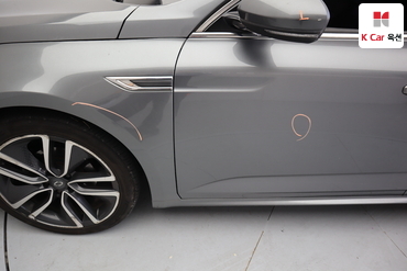 2016 - renault sm6