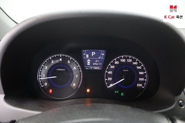 2011 - hyundai accent