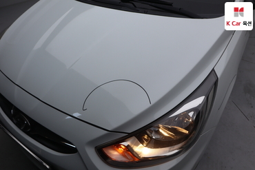 2011 - hyundai accent