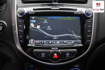 2011 - hyundai accent