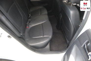 2011 - hyundai accent