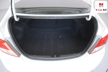 2011 - hyundai accent