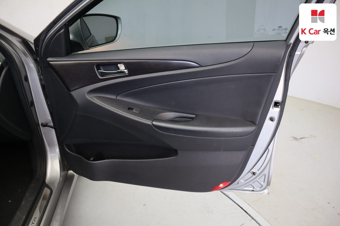 Hyundai Sonata - 27