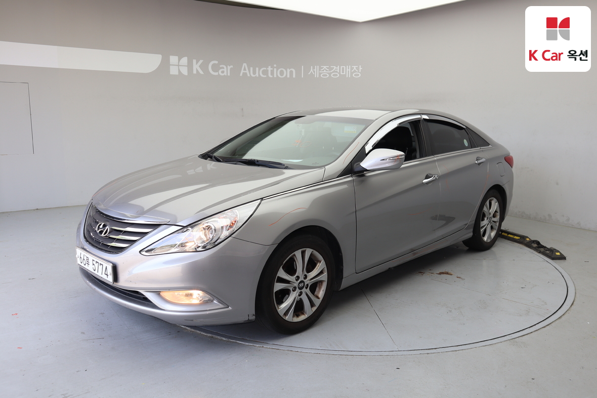 Hyundai Sonata - 1