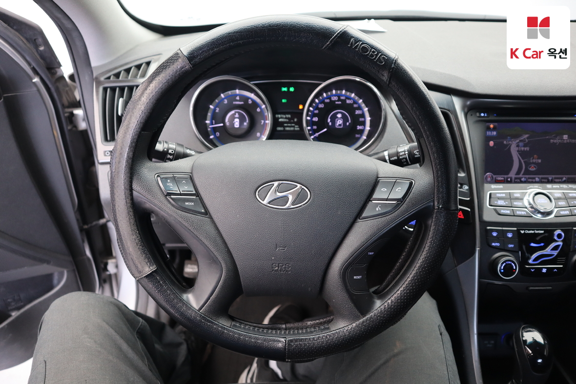 Hyundai Sonata - 10