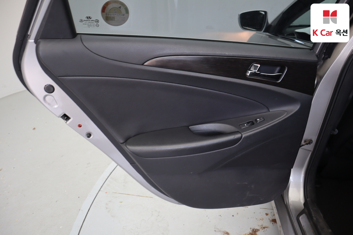 Hyundai Sonata - 21