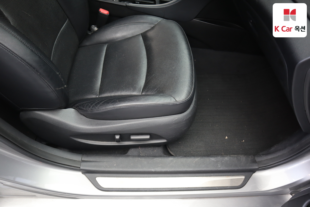 Hyundai Sonata - 28