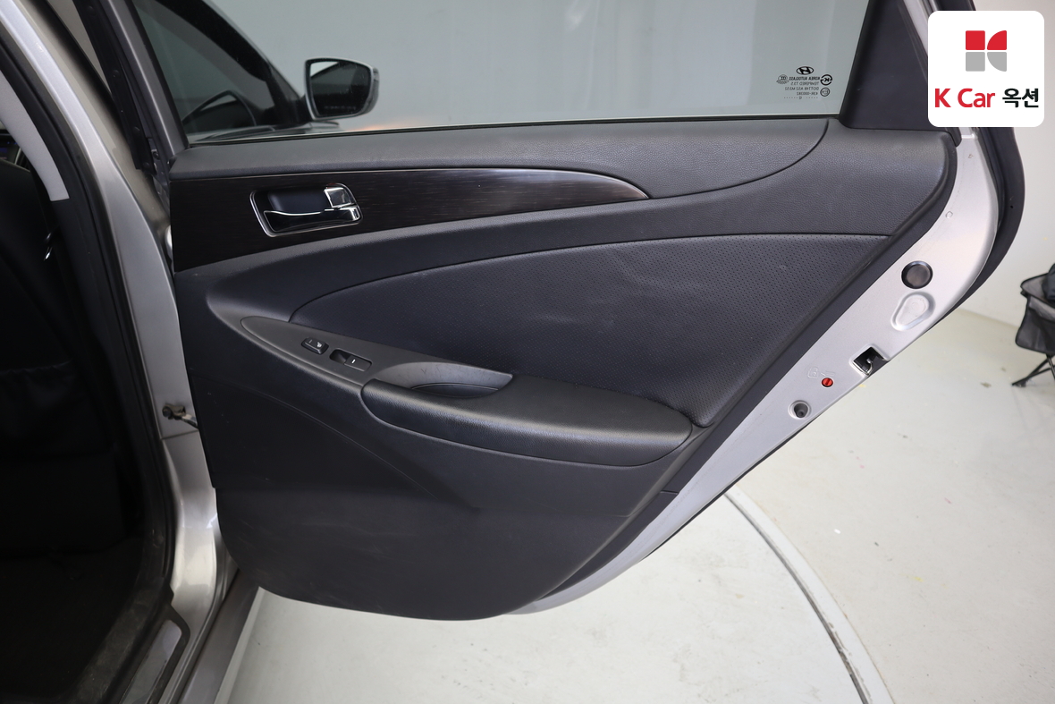 Hyundai Sonata - 25