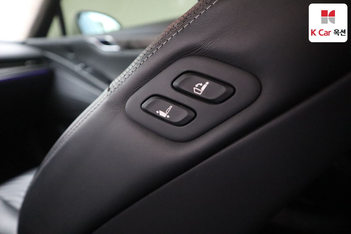 Genesis G80 - 25