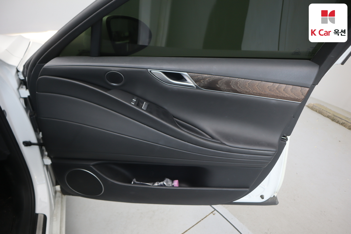 Genesis G80 - 33