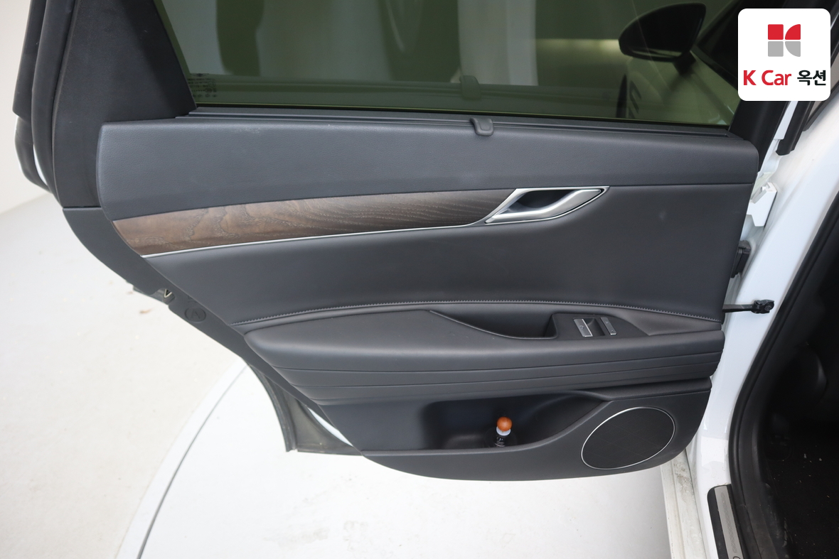 Genesis G80 - 23