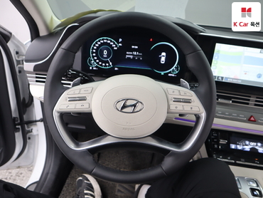 2022 - hyundai grandeur