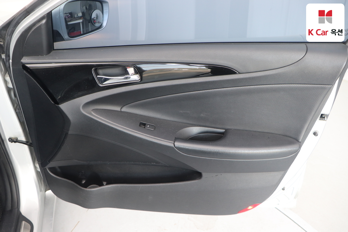 Hyundai Sonata - 27