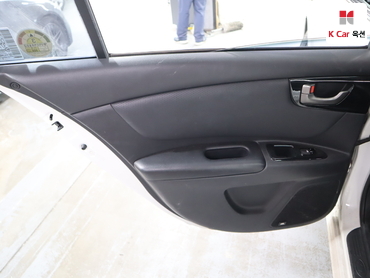 2009 - kia roche