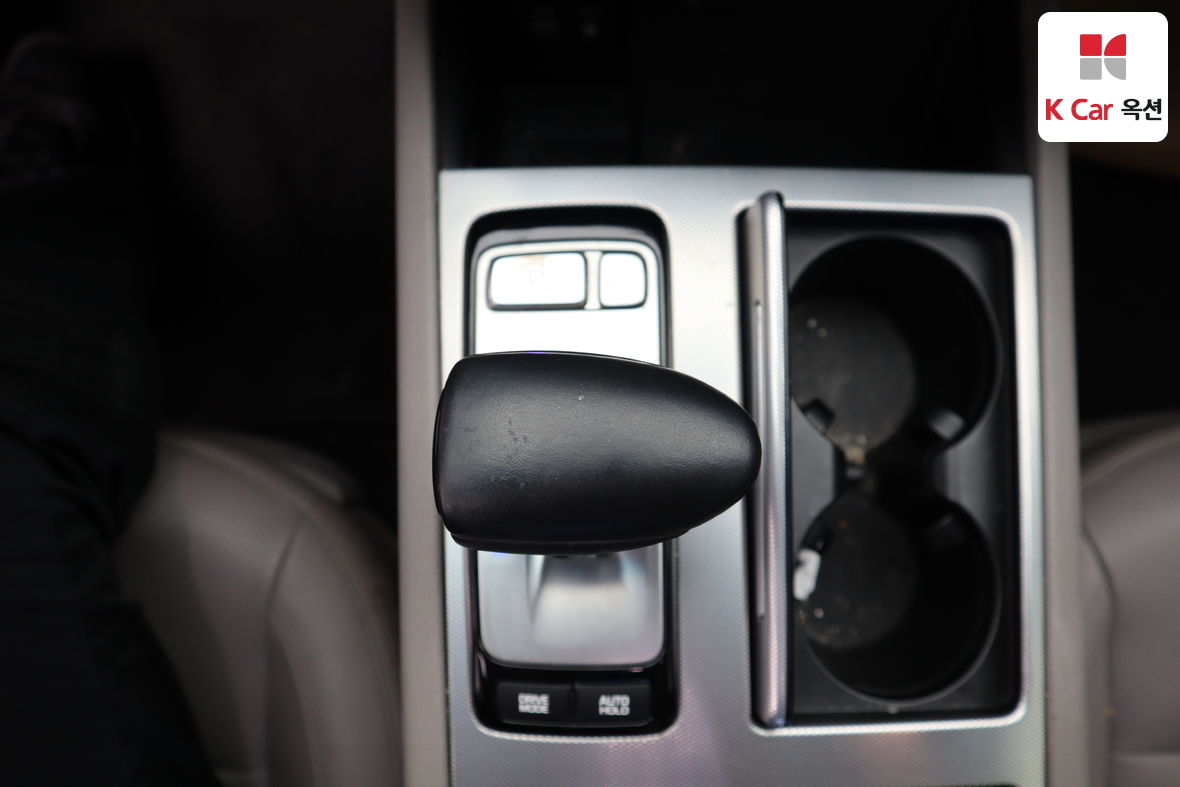 Genesis G80 - 15