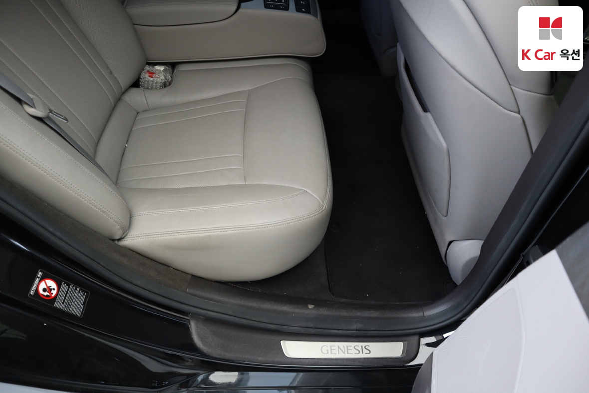 Genesis G80 - 28