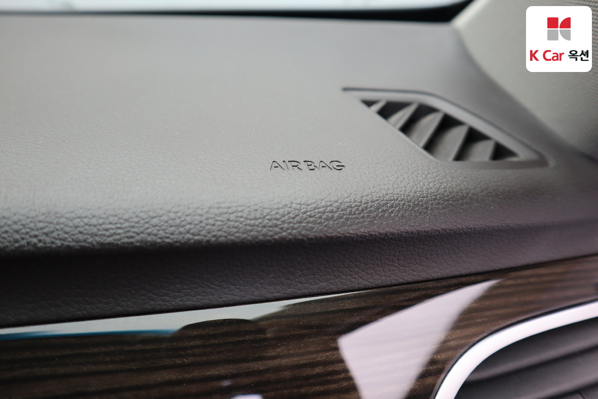 Genesis G80 - 31