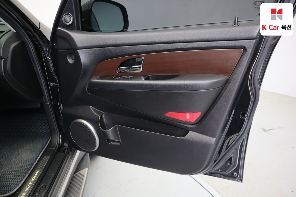 KG Mobility Rexton - 31