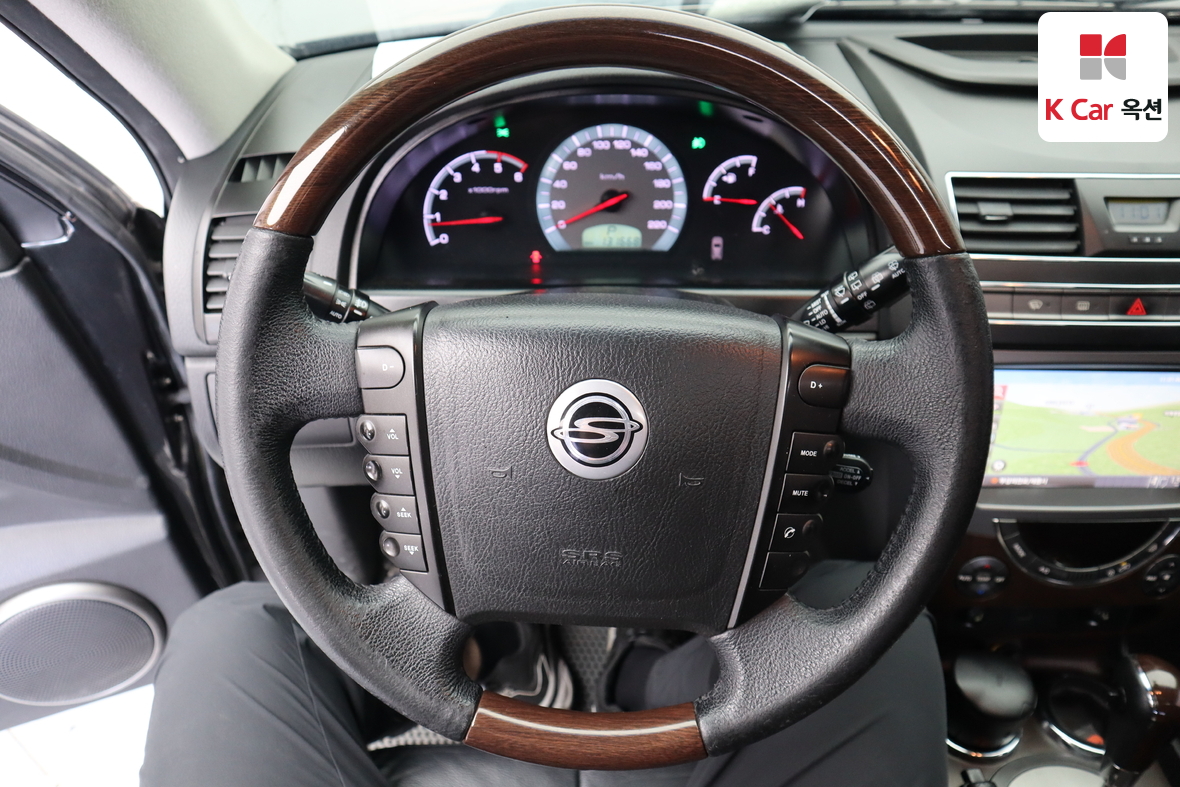 KG Mobility Rexton - 10