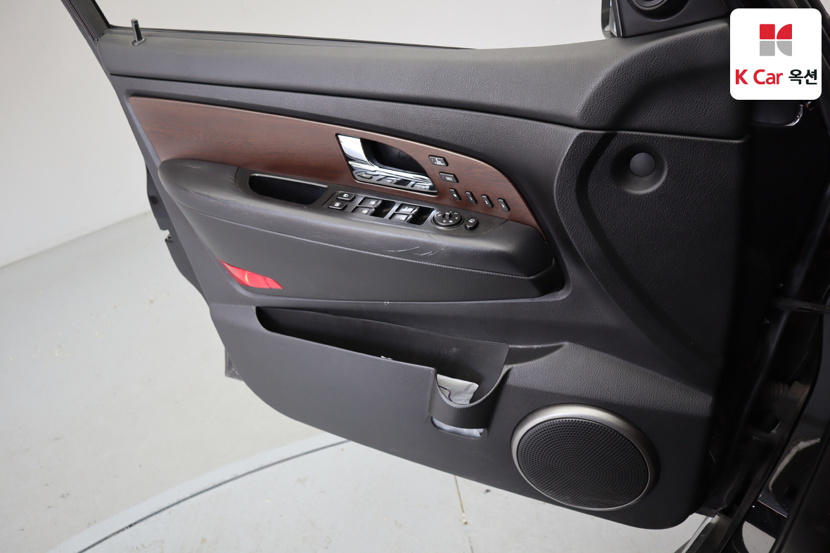 KG Mobility Rexton - 8
