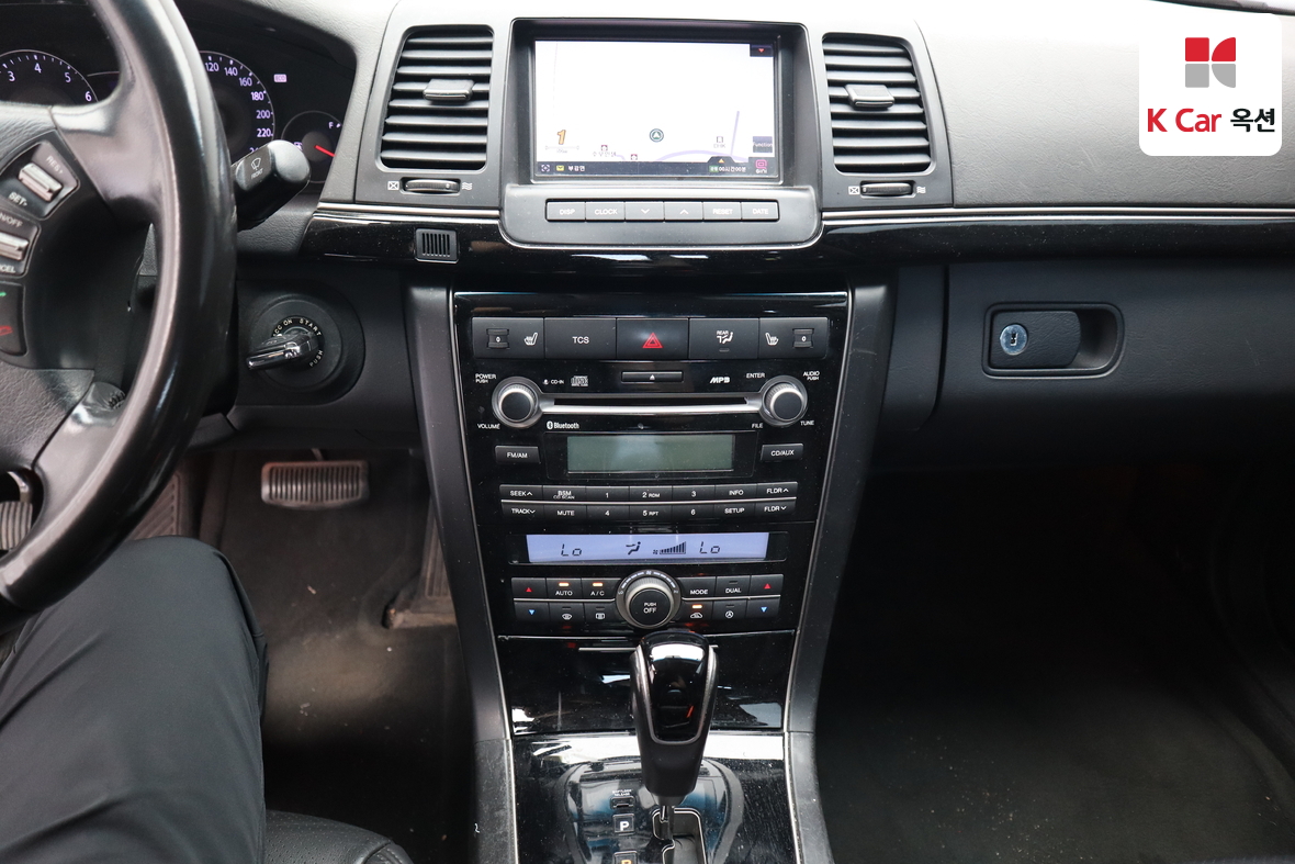 Kia Opirus - 6