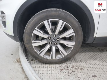 2018 - land rover discovery
