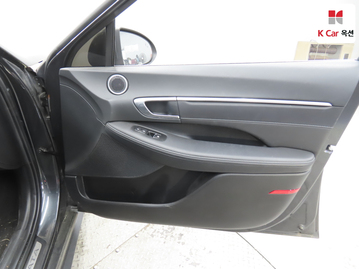 Hyundai Sonata - 28