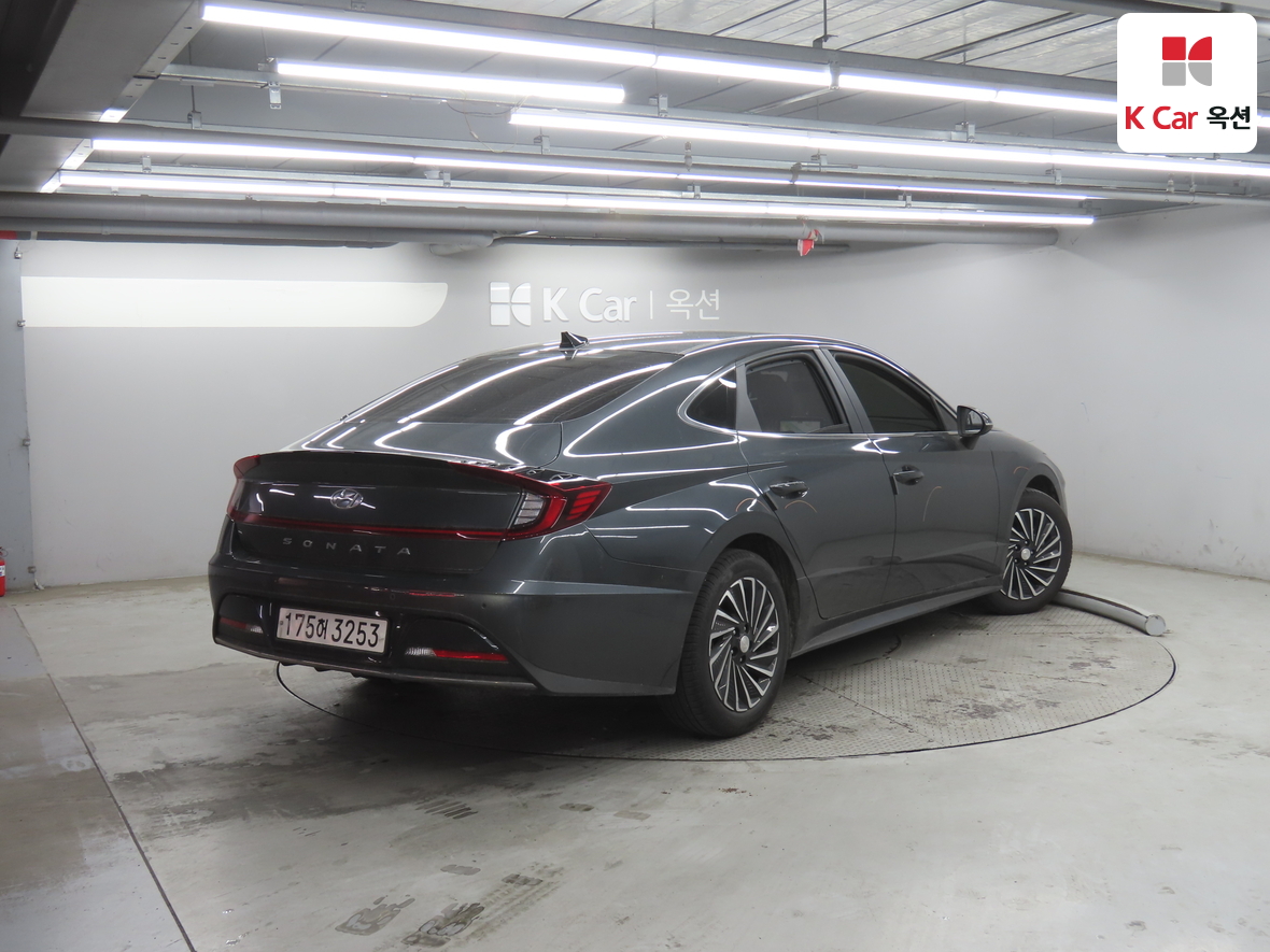 Hyundai Sonata - 2