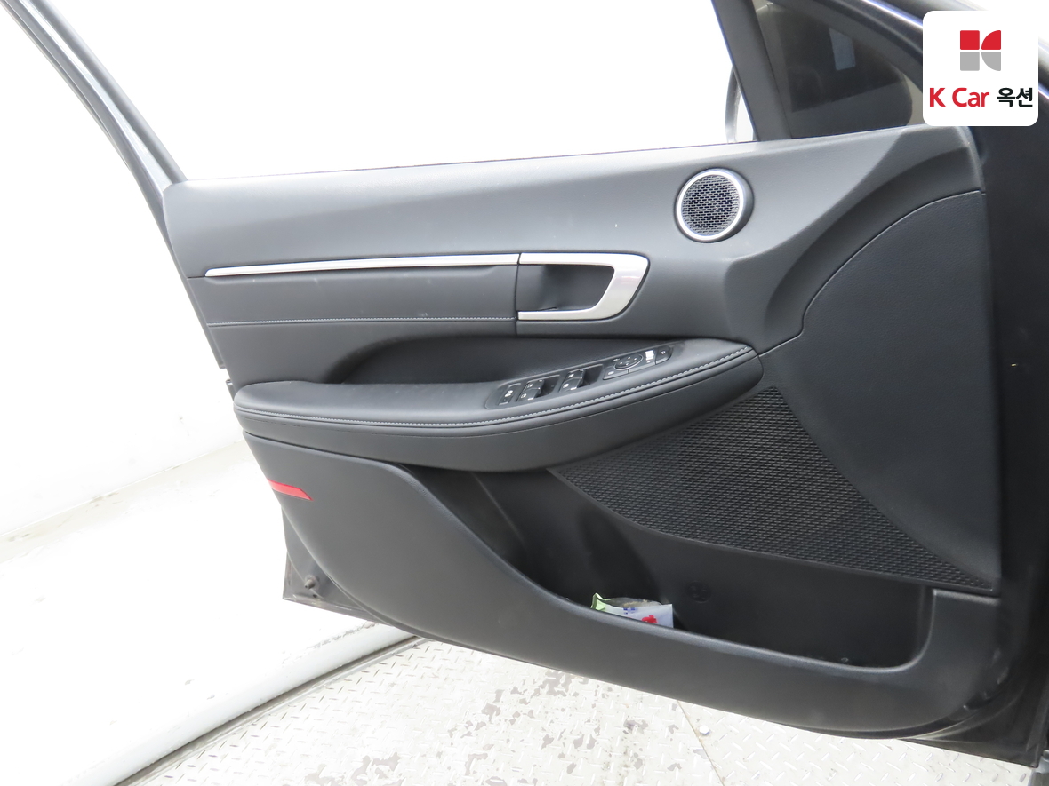 Hyundai Sonata - 8