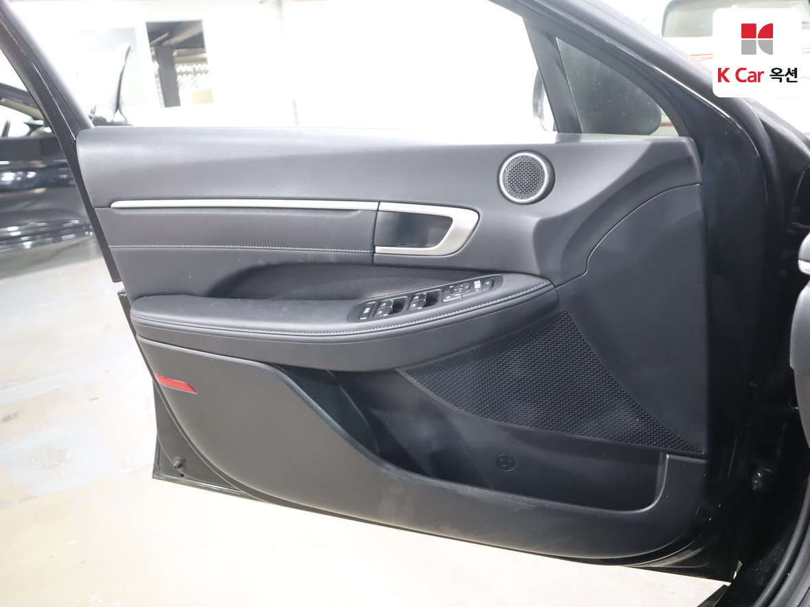 Hyundai Sonata - 8