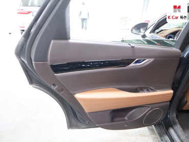 2022 - genesis g80