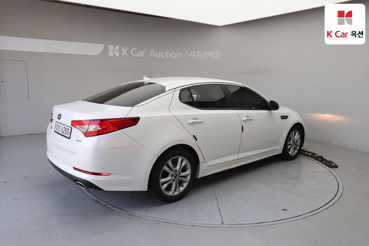 Kia K5 - 2