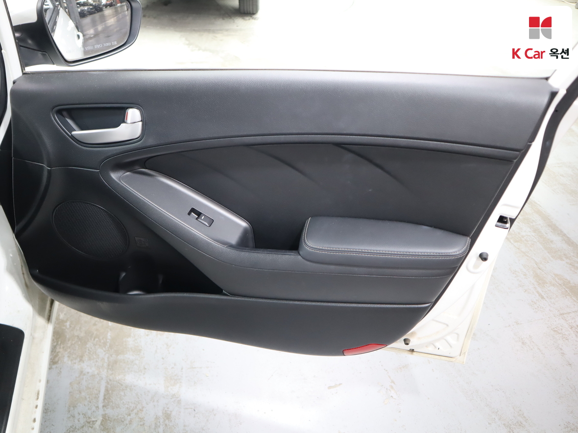 Kia K3 - 27