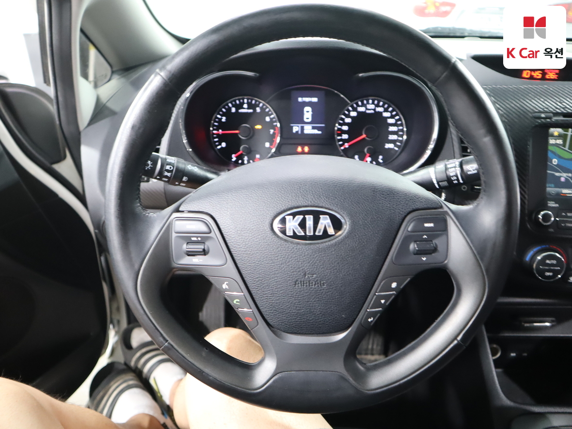 Kia K3 - 10