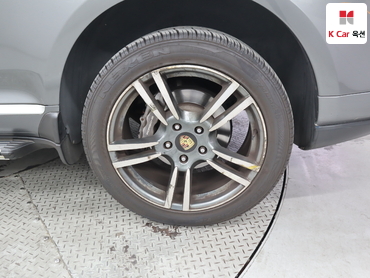 2009 - porsche cayenne