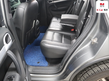 2009 - porsche cayenne