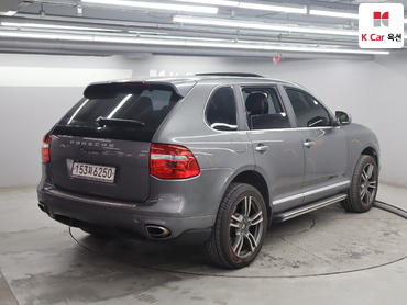 2009 - porsche cayenne