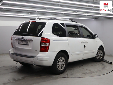 2012 - kia carnival