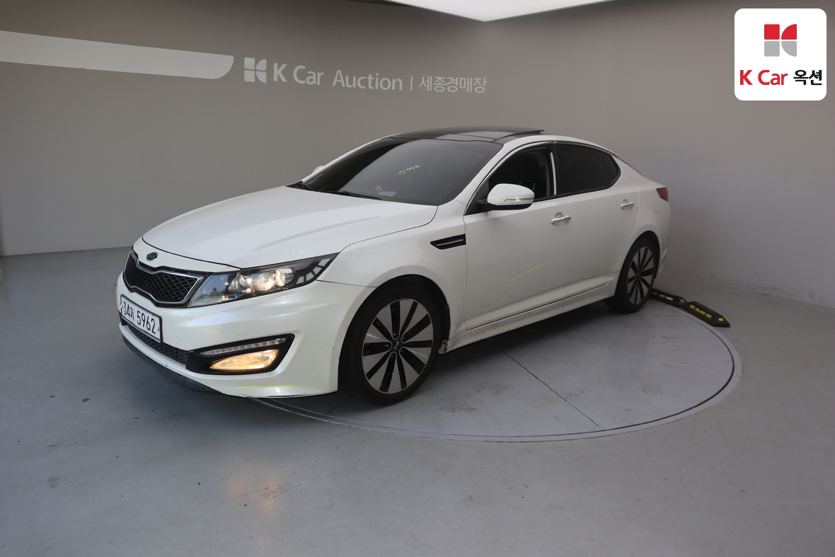 Kia K5 - 1